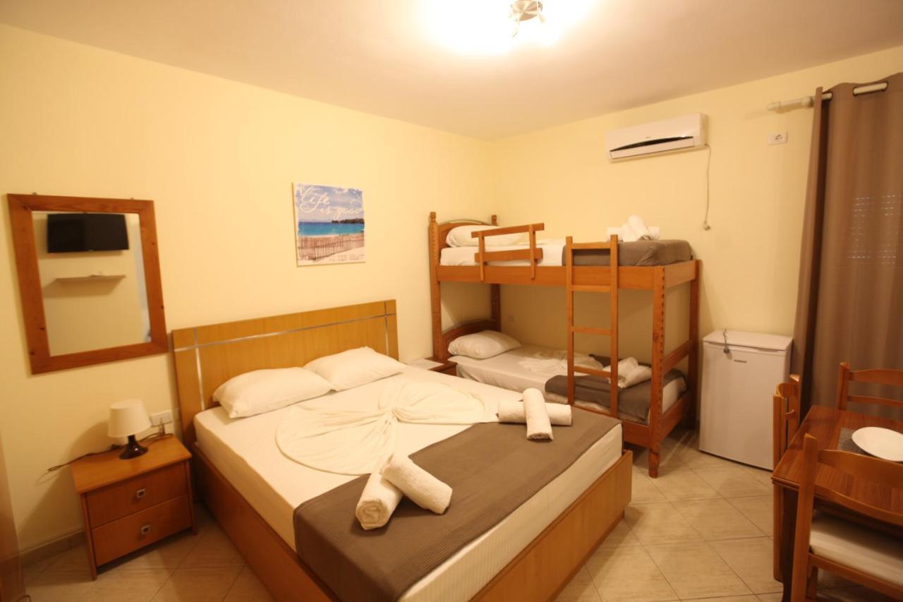 Hotel Prishtina Саранда Экстерьер фото